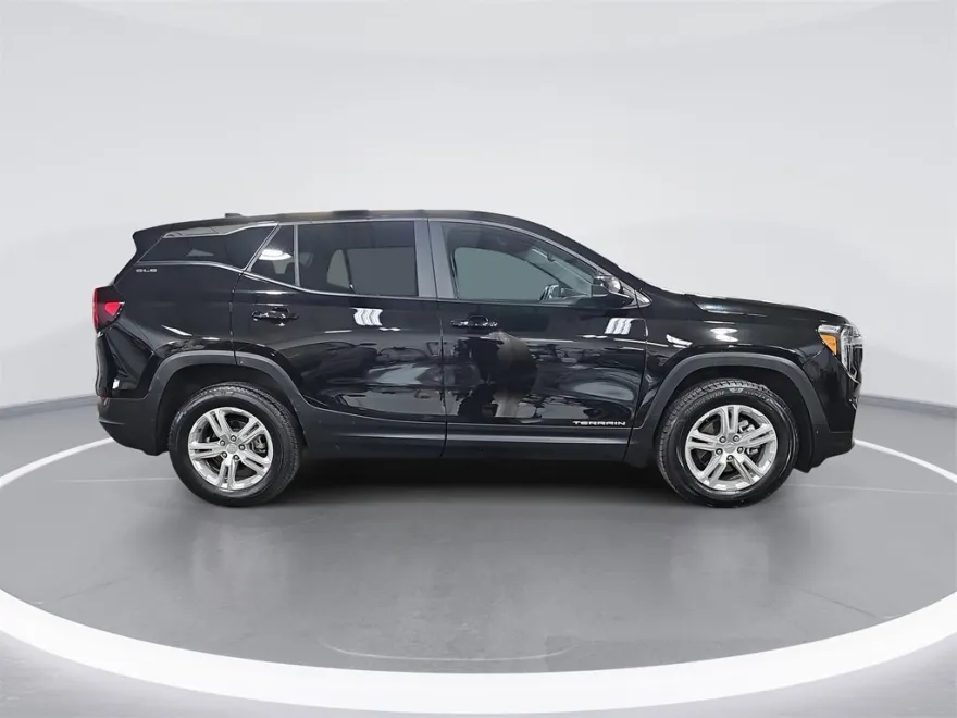 2024 Gmc Terrain SLE photo 1