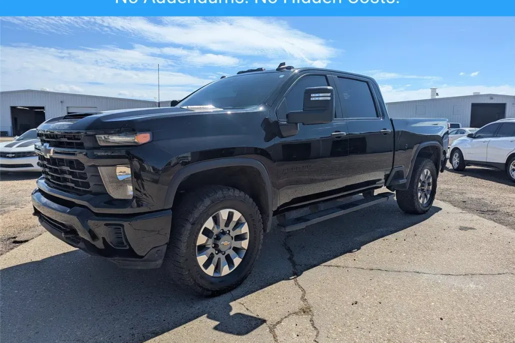 2024 Chevrolet Silverado 2500HD Custom photo 1