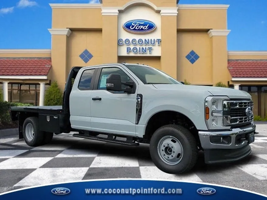2025 Ford F-350 photo 1