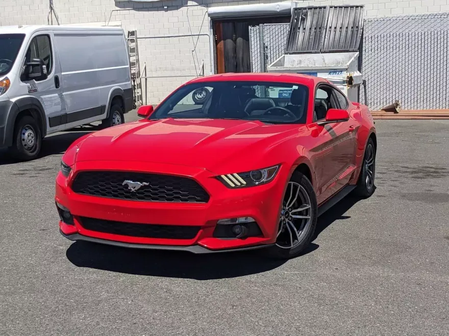 2017 Ford Mustang EcoBoost Premium photo 1