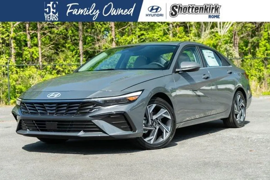 2025 Hyundai Elantra Limited photo 1
