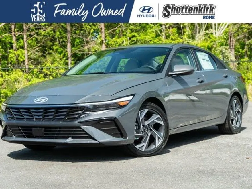 2025 Hyundai Elantra Limited photo 1
