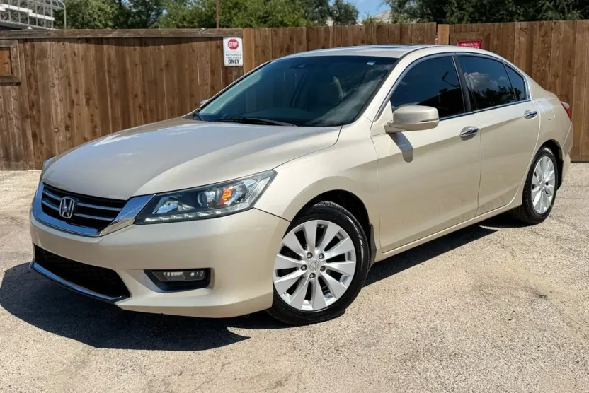 2015 Honda Accord EX-L photo 1