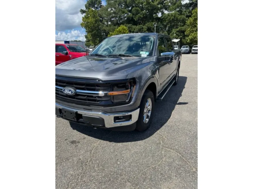 2024 Ford F-150 XLT photo 1