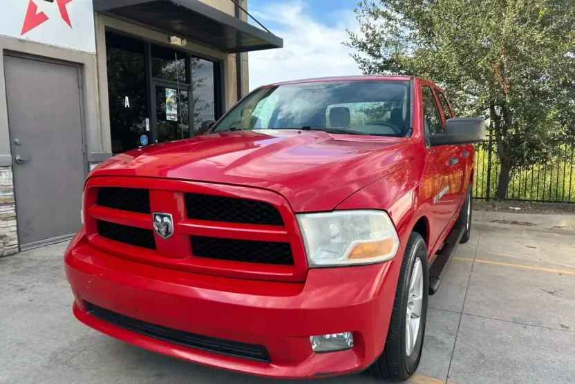 2012 Dodge Ram ST photo 1