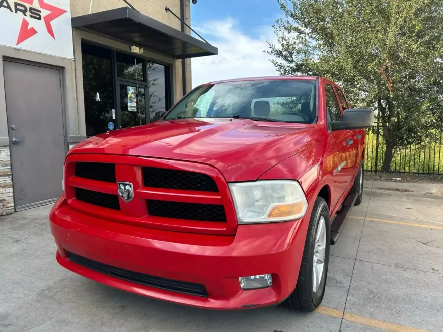 2012 Dodge Ram ST photo 1