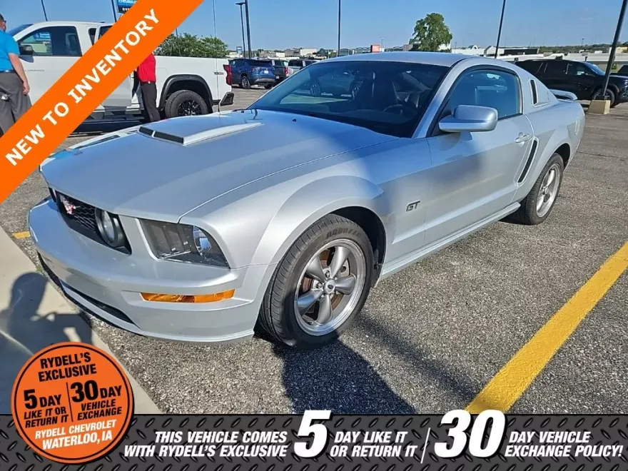 2006 Ford Mustang GT Deluxe photo 1