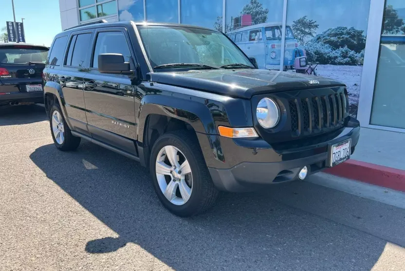 2014 Jeep Patriot Latitude photo 1
