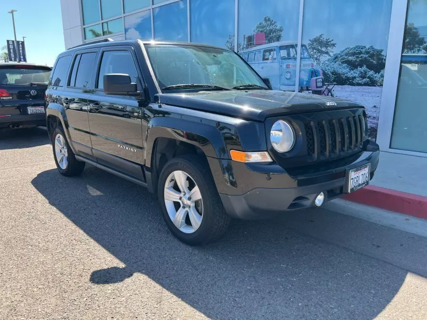 2014 Jeep Patriot Latitude photo 1