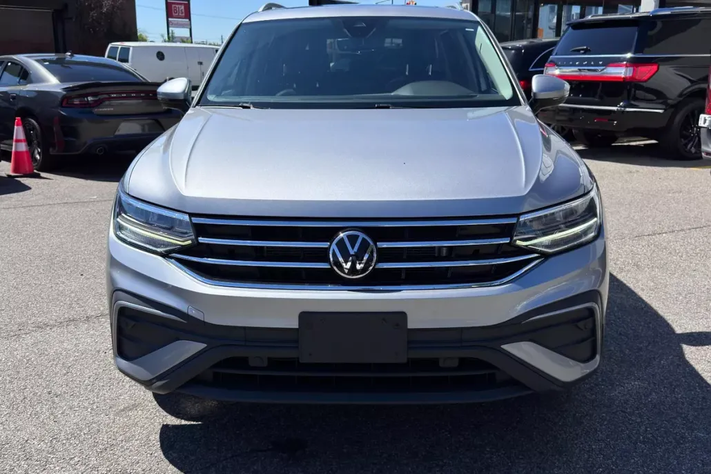 2022 Volkswagen Tiguan SE photo 1