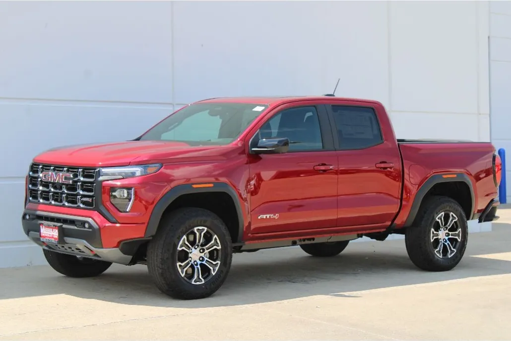 2025 Gmc Canyon AT4 photo 1
