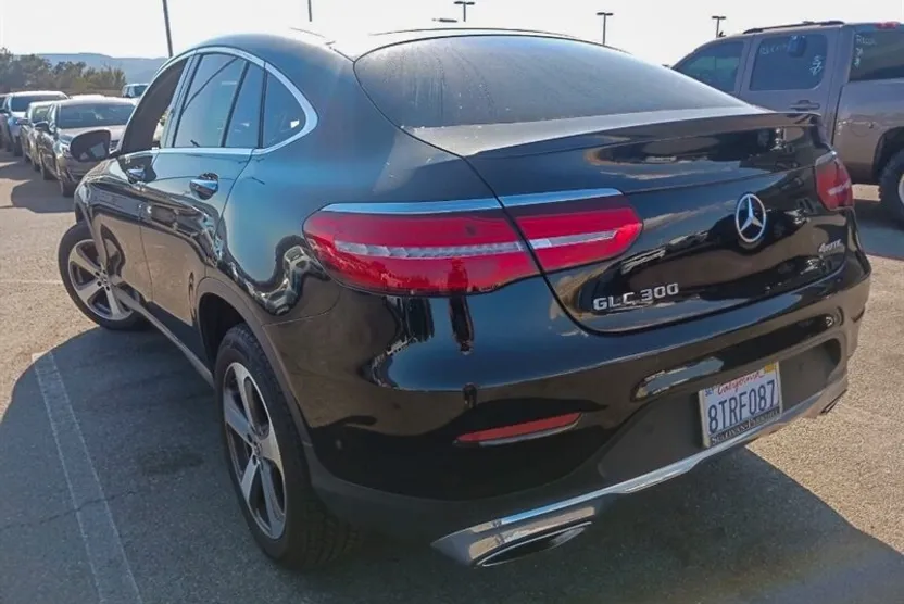 2019 Mercedes Benz GLC 300 4MATIC photo 1
