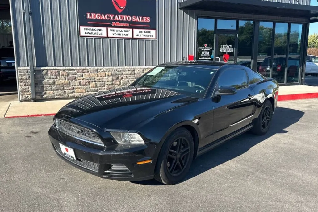 2014 Ford Mustang V6 photo 1