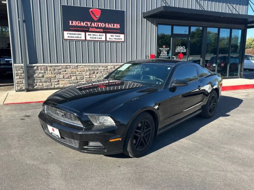 2014 Ford Mustang V6 photo 1