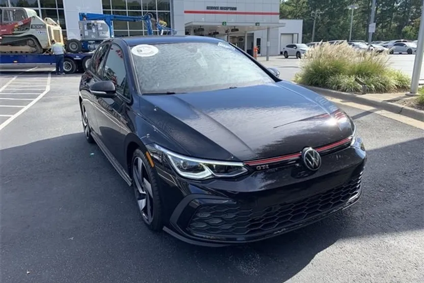 2022 Volkswagen Golf GTI SE photo 1