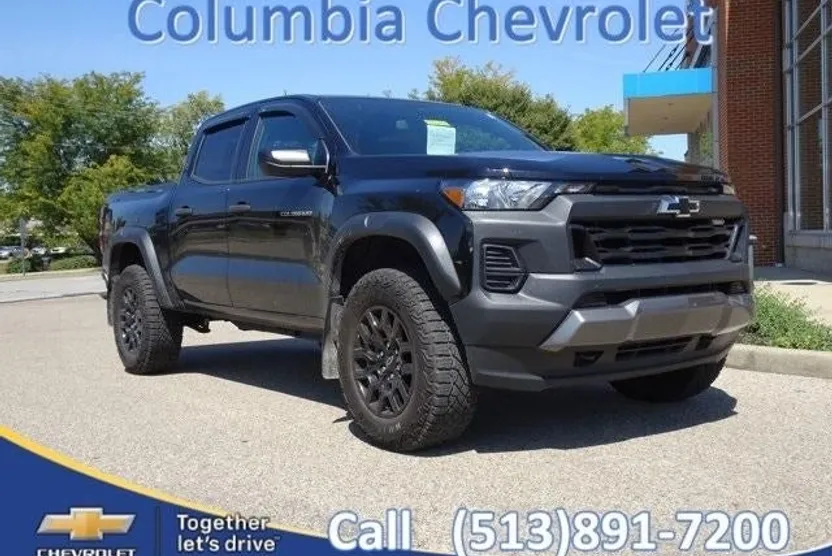 2023 Chevrolet Colorado Trail Boss photo 1