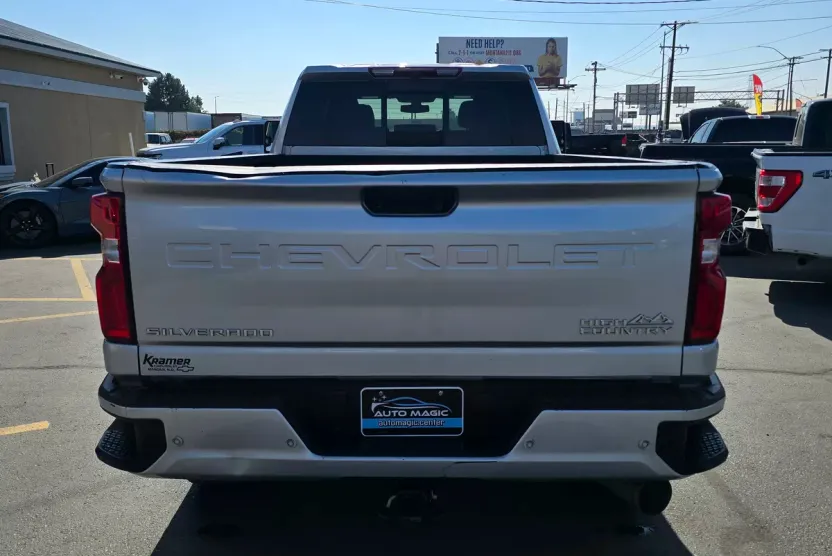 2022 Chevrolet Silverado 3500HD High Country photo 1