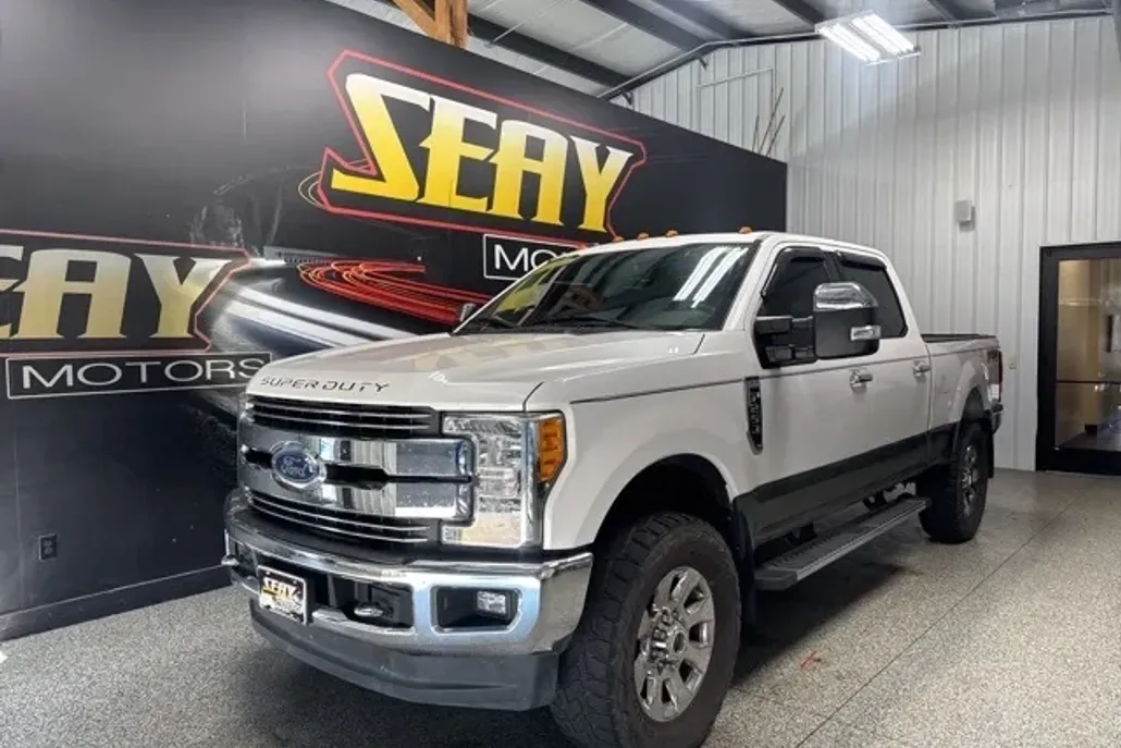 2017 Ford F-250 photo 1