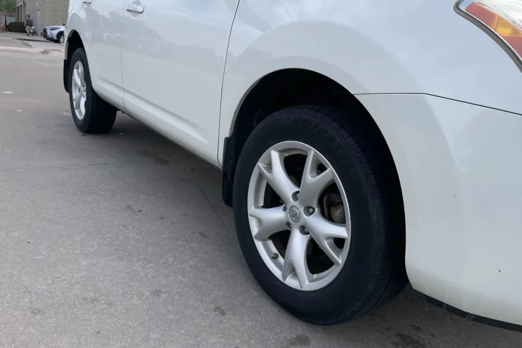 2010 Nissan Rogue SL photo 1