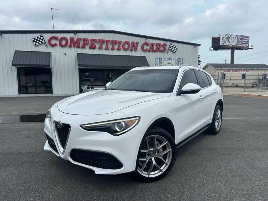 2018 Alfa Romeo Stelvio Base photo 1