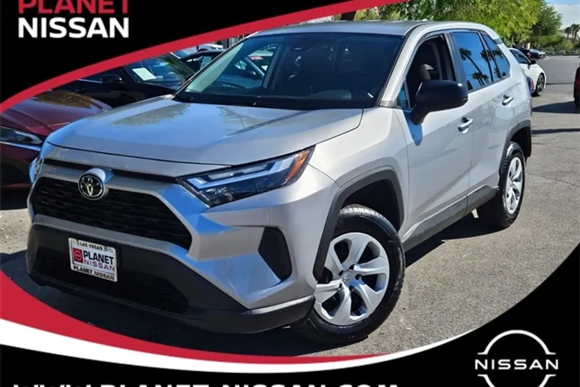 2024 Toyota RAV4 LE photo 1