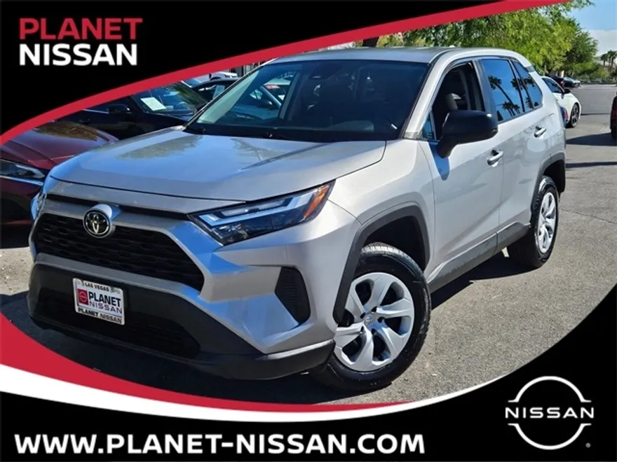 2024 Toyota RAV4 LE photo 1