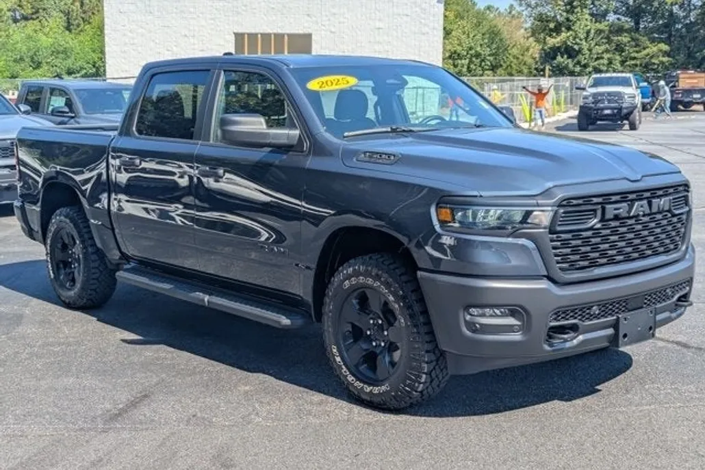 2025 Ram 1500 Tradesman photo 1