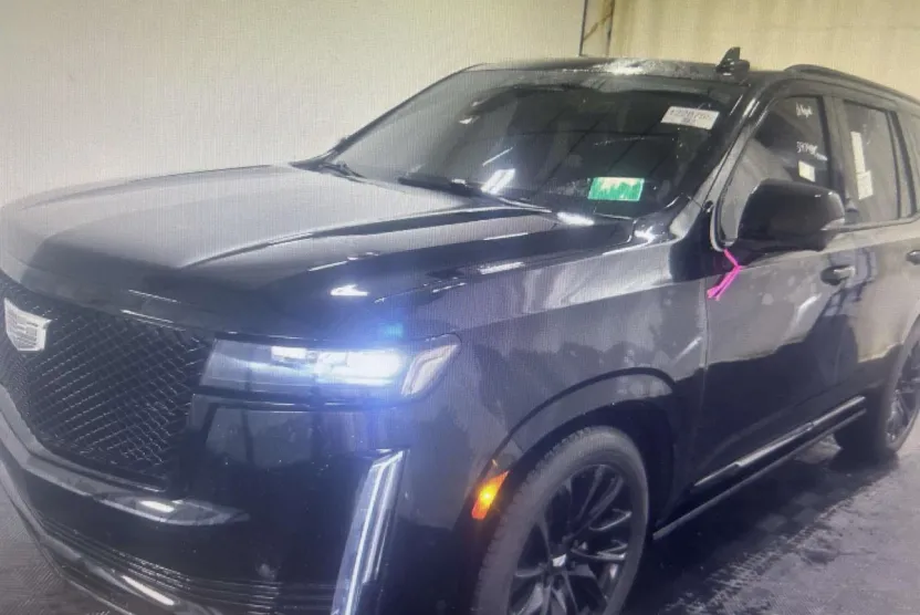 2023 Cadillac Escalade Sport Platinum photo 1