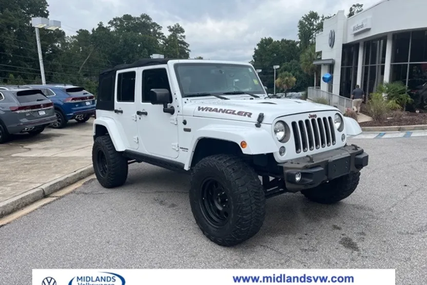 2016 Jeep Wrangler Unlimited Sahara photo 1