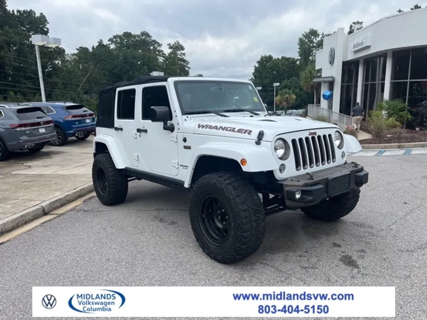 2016 Jeep Wrangler Unlimited Sahara photo 1