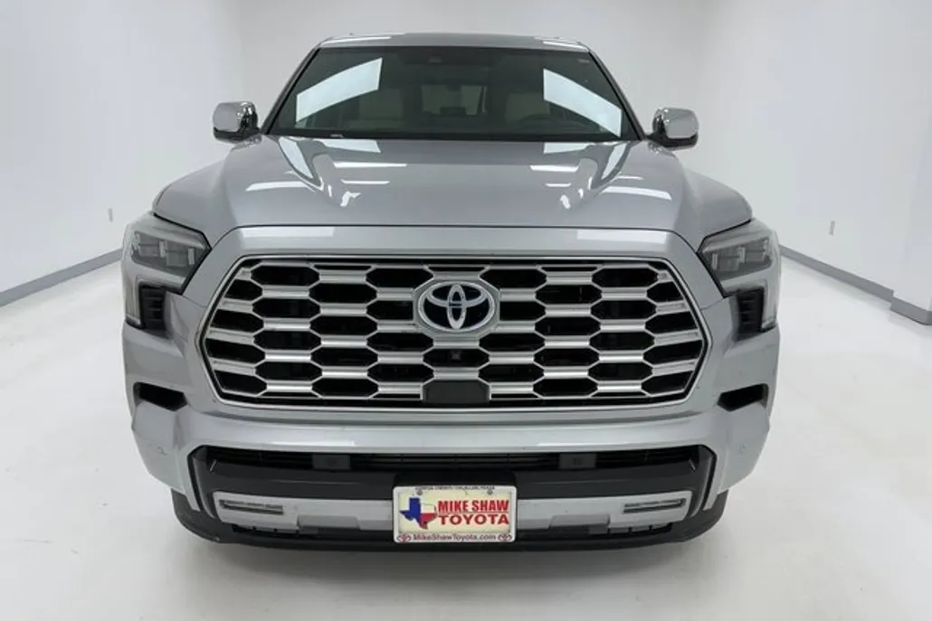 2024 Toyota Sequoia Capstone photo 1