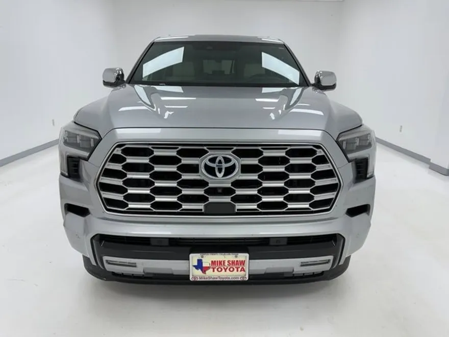 2024 Toyota Sequoia Capstone photo 1