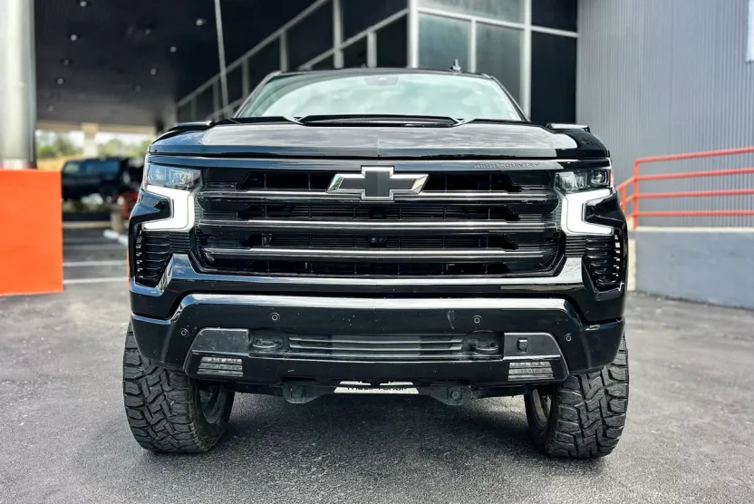 2024 Chevrolet Silverado 1500 High Country Midnight Edition photo 1