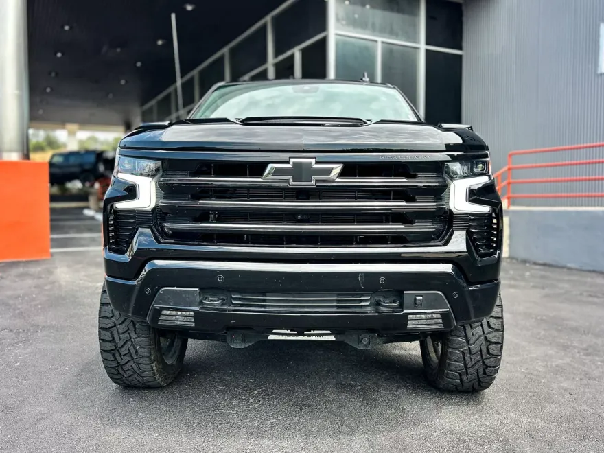 2024 Chevrolet Silverado 1500 High Country Midnight Edition photo 1