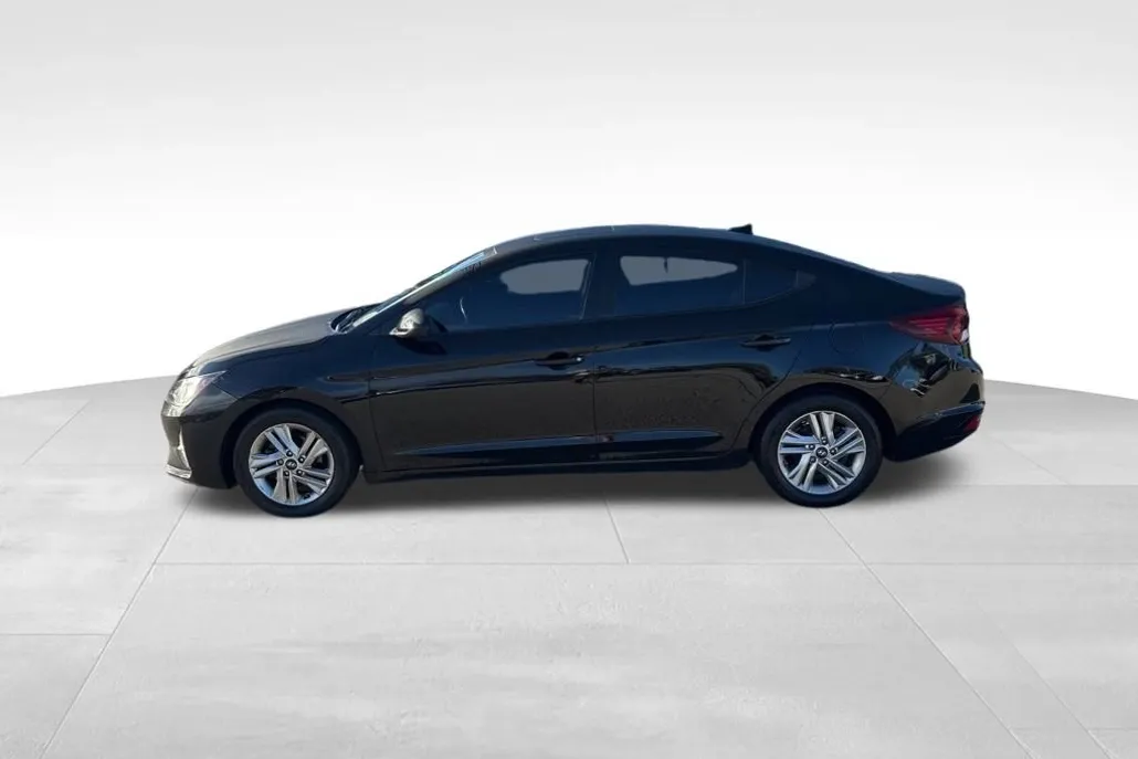 2020 Hyundai Elantra Value Edition photo 1