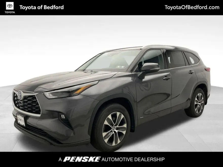 2022 Toyota Highlander Hybrid XLE photo 1