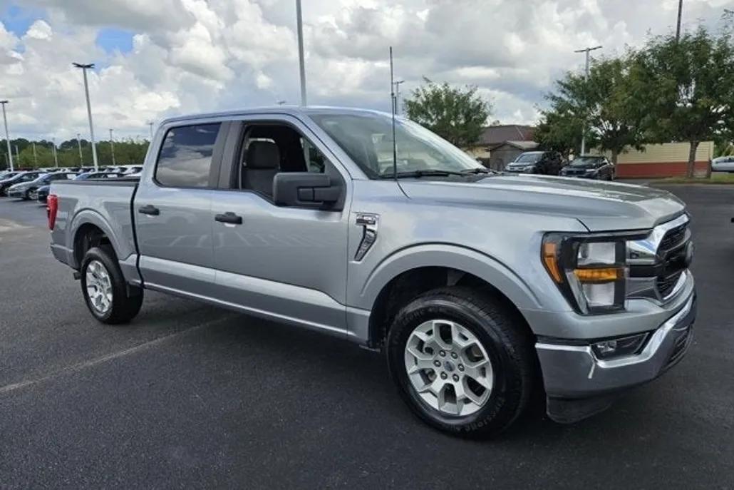 2023 Ford F-150 XLT photo 1