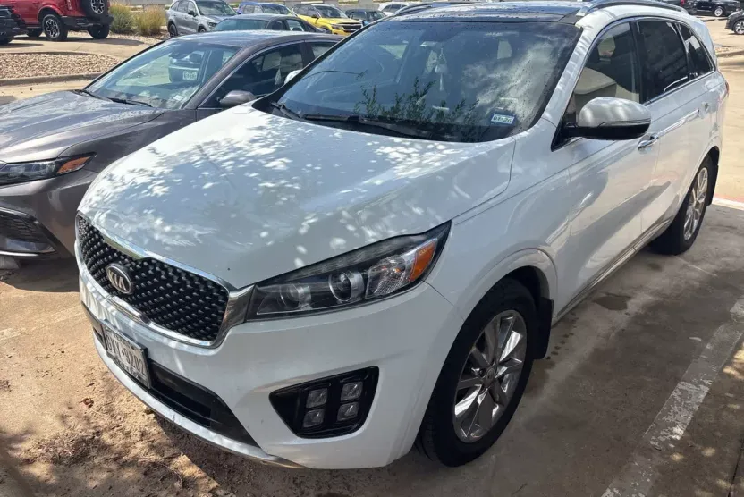 2016 Kia Sorento SX Limited photo 1