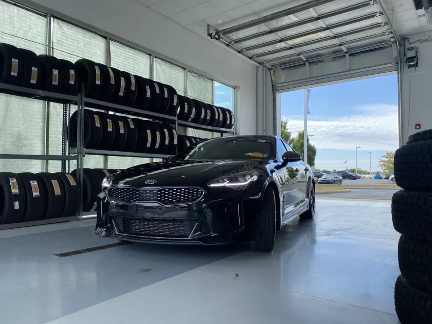 2020 Kia Stinger GT2 photo 1