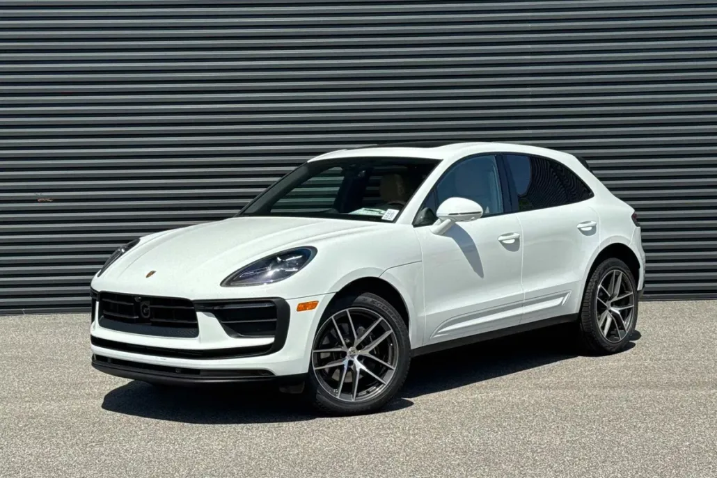 2025 Porsche Macan S photo 1