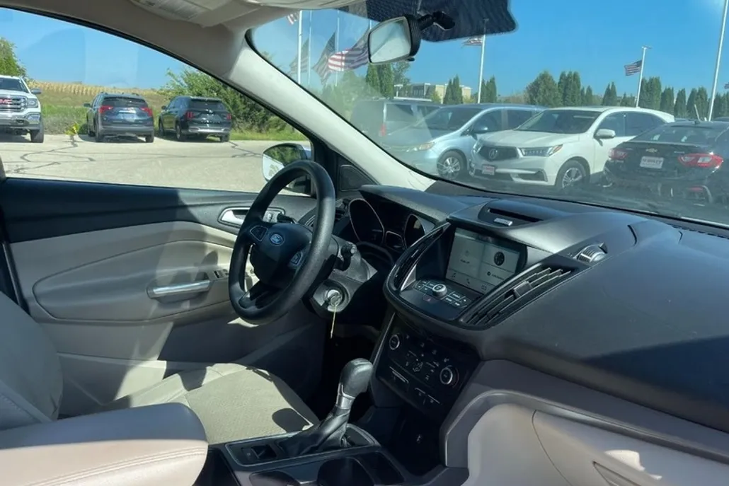 2017 Ford Escape SE photo 1