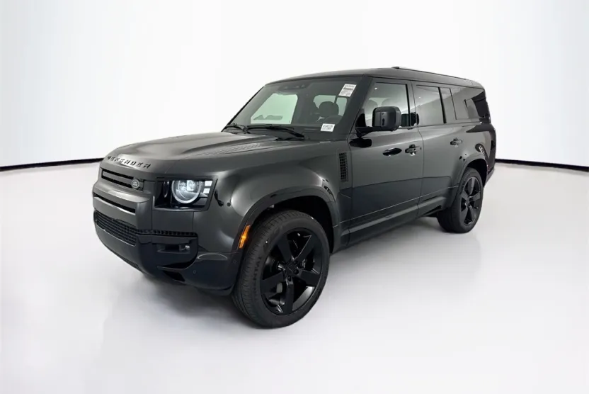 2026 Land Rover Defender V8 photo 1