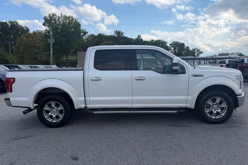2015 Ford F-150 Lariat photo 1