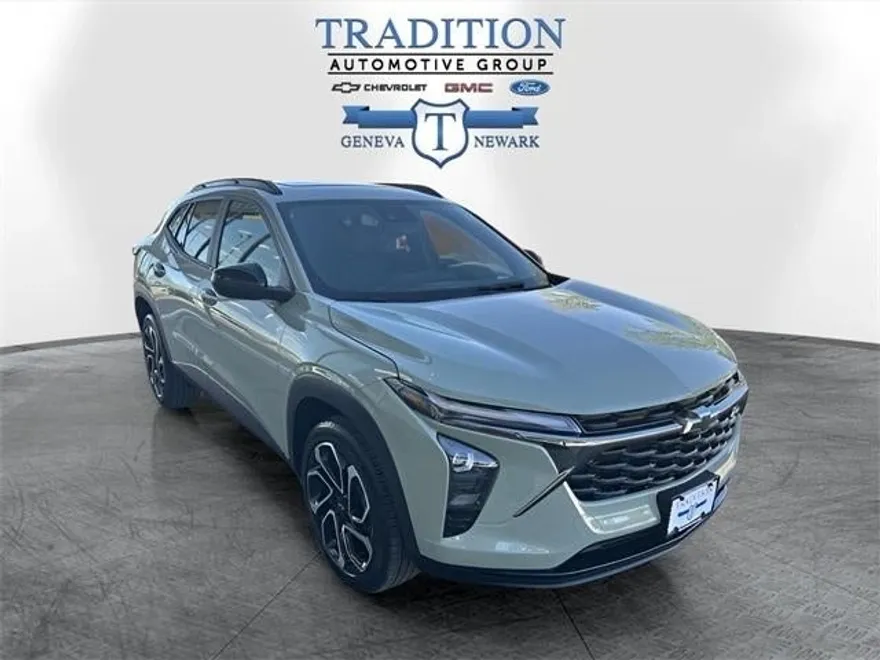 2024 Chevrolet Trax photo 1