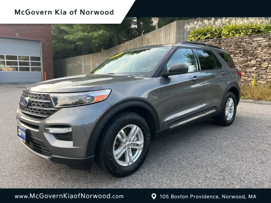 2022 Ford Explorer XLT photo 1