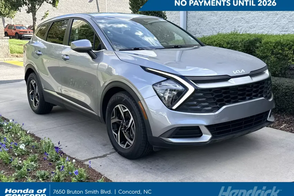 2023 Kia Sportage LX photo 1