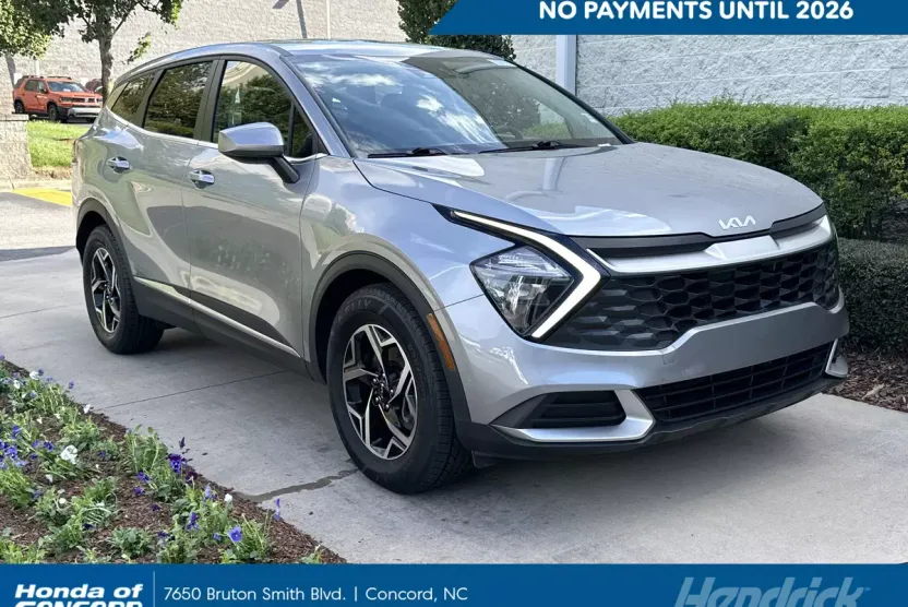 2023 Kia Sportage LX photo 1