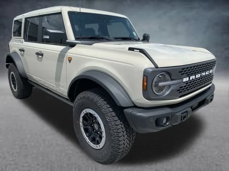 2025 Ford Bronco Badlands photo 1