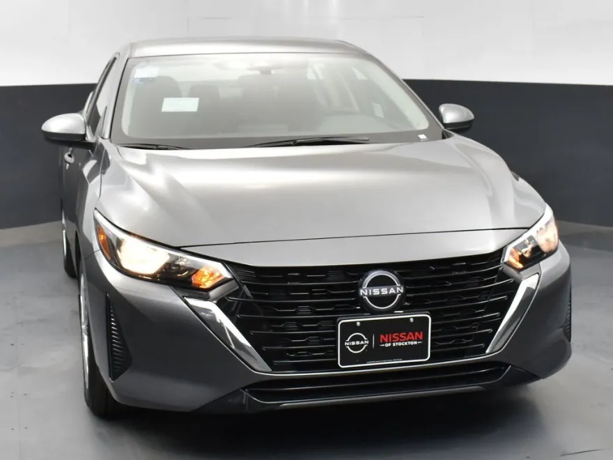 2025 Nissan Sentra S photo 1