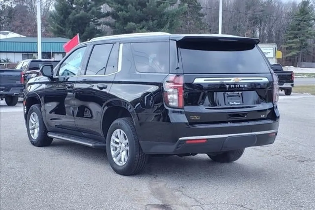 2021 Chevrolet Tahoe LT photo 1